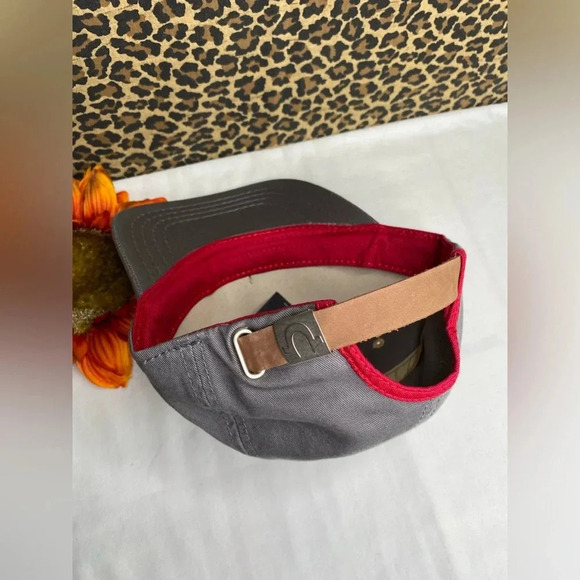 🦋B2G1🦋TRUE RELIGION Charcoal/Maroon TRUE Adjustable Baseball Hat | OSFA | - Picture 5 of 7